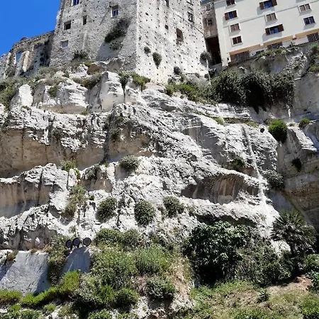 Bouganville Apartment *